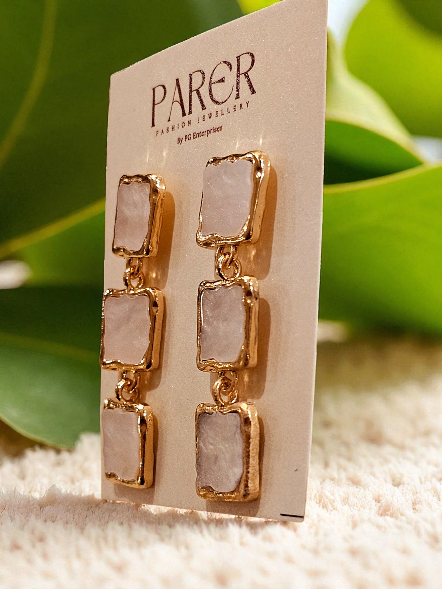 Pearl-Glow Geometric Drop Earrings - White